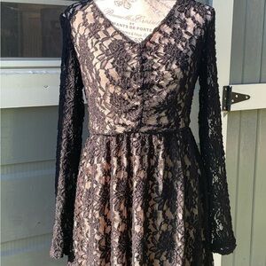 Altar'd State‎ Elegant Black Lace Long Sleeve Dress